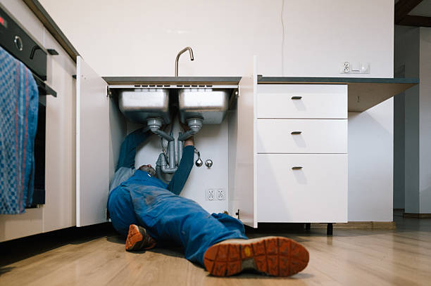 Professional Leak Detection technician working in Cropsey, IL